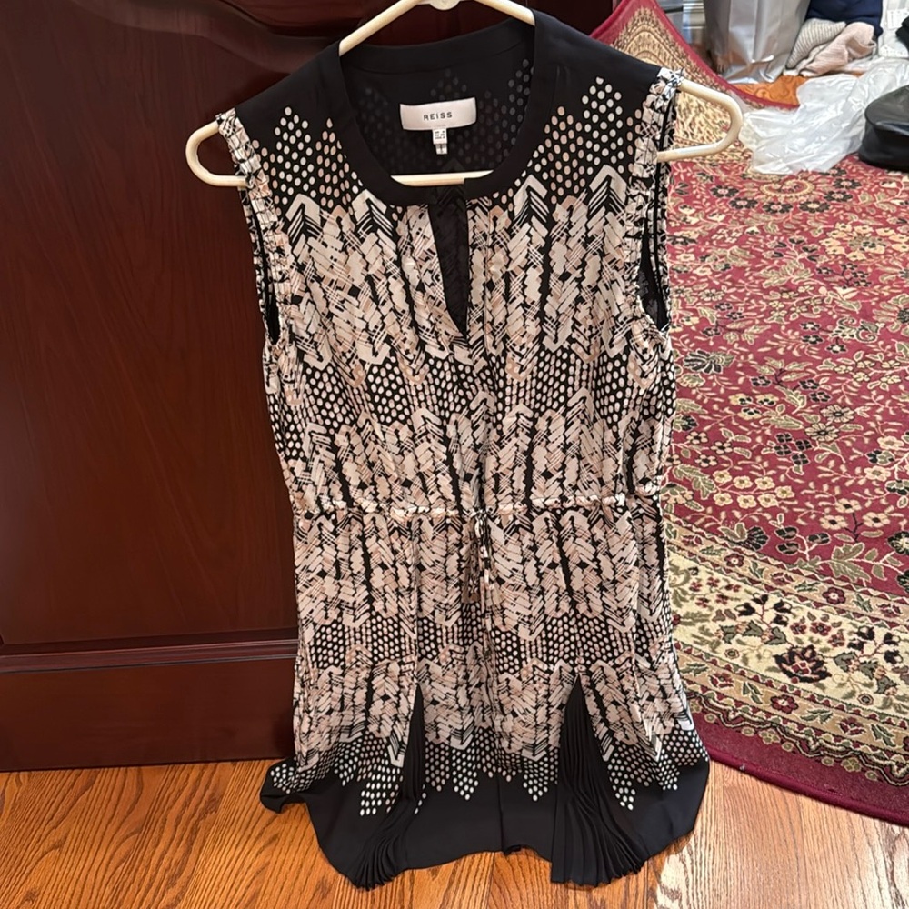Women’s Reiss dress. Like new size 4